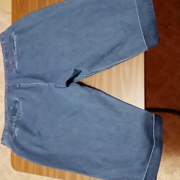 Liz & Me Signature Cuffed Jean Capris Size 28W - Picture 2 of 4